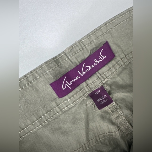NWT Gloria Vanderbilt Plus Size 18W Olive Green Capris Pants Mid rise 100 Cotton - Picture 5 of 10